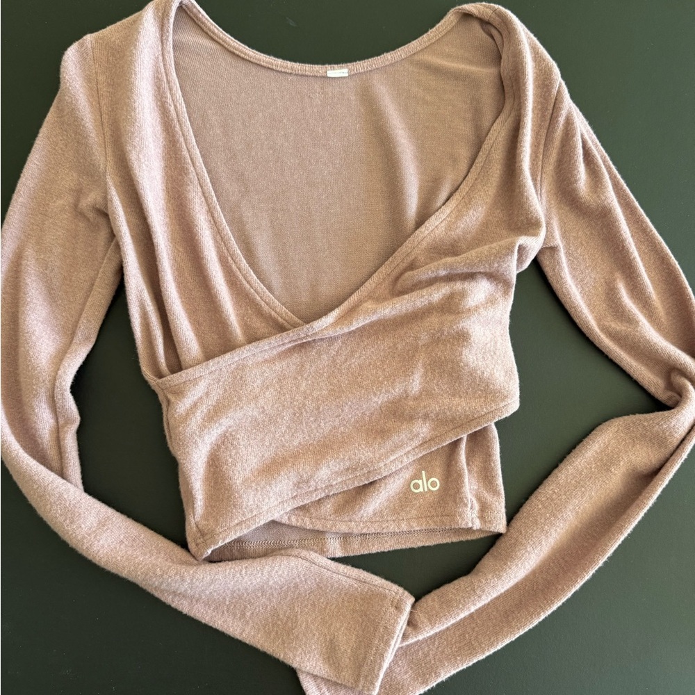 ALO Yoga Women's Beige Wrap Crop Top